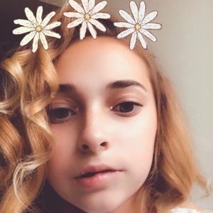 Meet your Posher, Ava